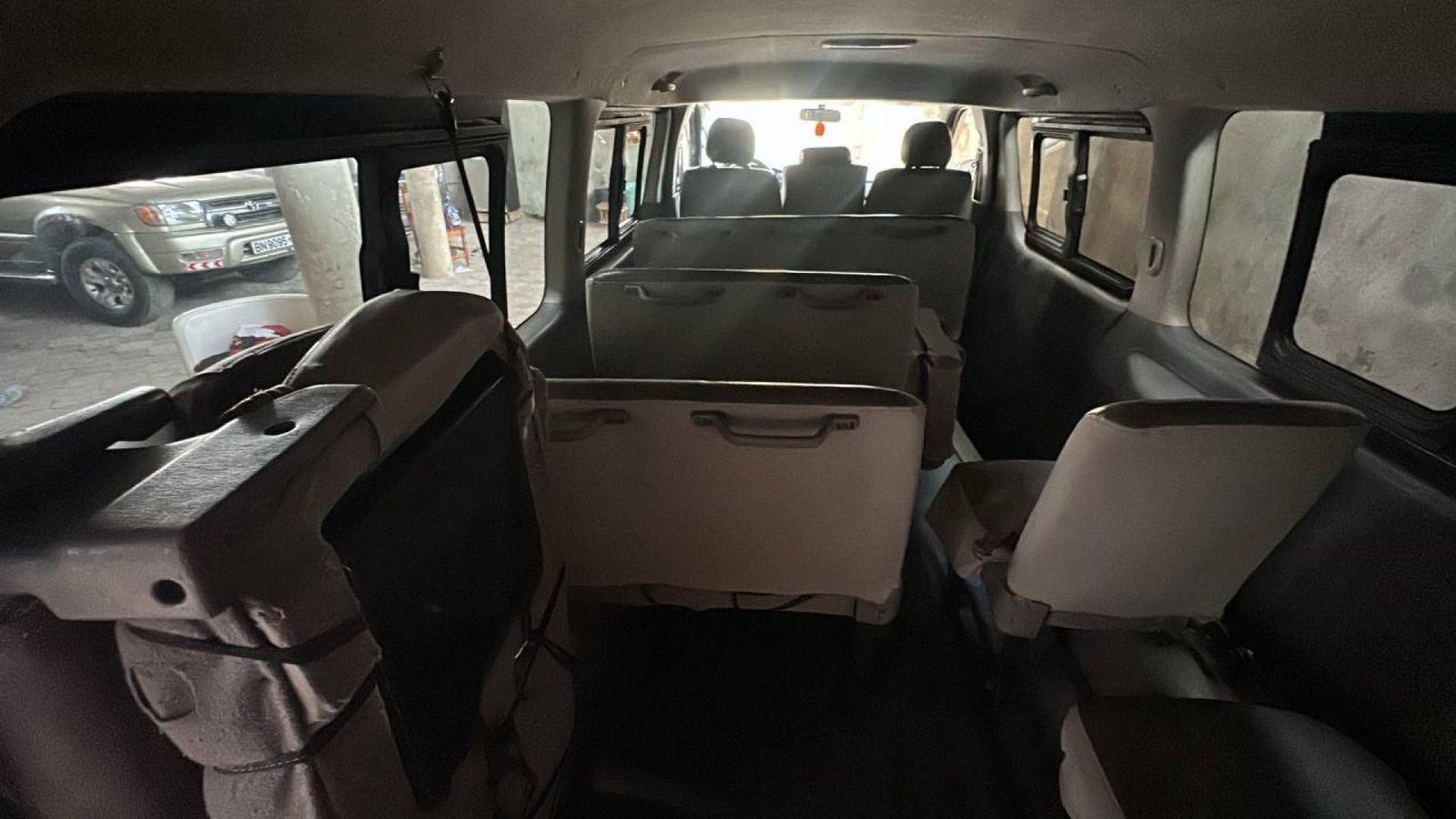 MINI BUS CE 7897 RB (location au sud du Bénin)