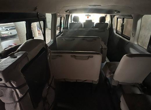 MINI BUS CE 7897 RB (location au sud du Bénin)