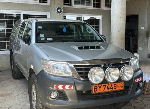 PICK-UP BY 7449 RB HILLUX (location au nord du Bénin)